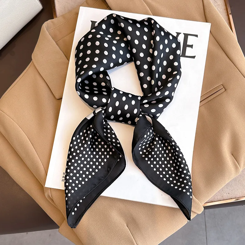 Szale plażowe krem przeciwsłoneczny szale jedwabne modnych kobiet muzułmańska chustka luksusowa marka kwadratowa tłumik chustka na głowę o wymiarach 70x70cm