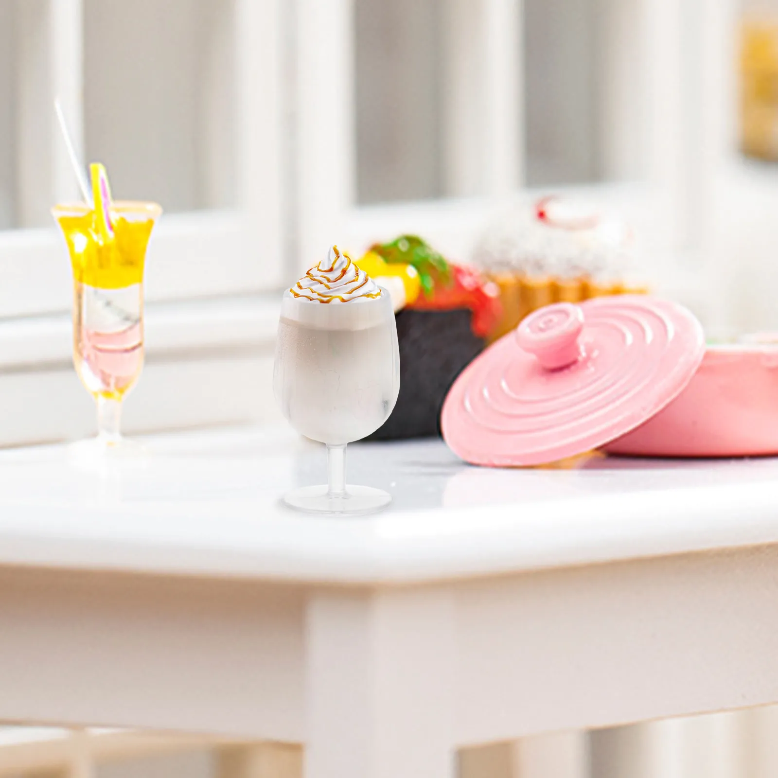 

20 шт. Элегантные миниатюрные бокалы для вина на высокой ножке, прозрачные пластиковые мини-бокалы для кукольного домика, аксессуары для рукоделия