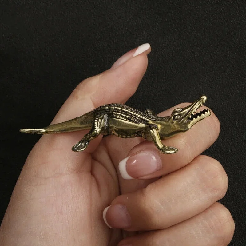 Retro Antique Bronze Small Crocodile Statue Home Accessories modern exquisite handicrafts