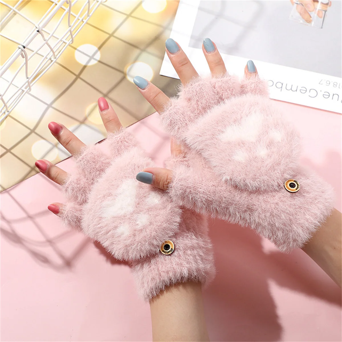 Bear paw faux mink plush cat paw half-finger flip gloves for students, animal plush, winter writing, warm, cartoon style, adults
