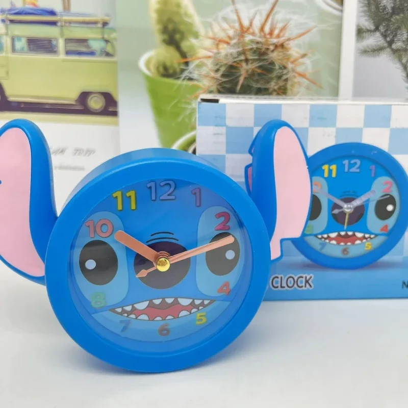 Jam senyap gaya Stitch Kawaii Disney baru jam Alarm bangun awal siswa ornamen meja Anime hadiah ulang tahun anak