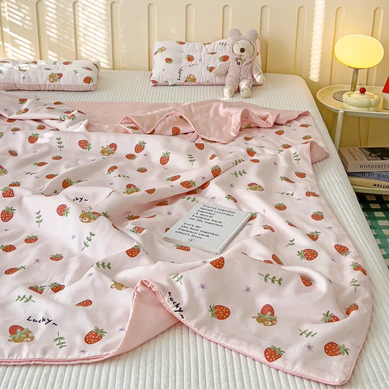 Cute Summer Quilt Washable Soy Fiber Air Conditioner Quilt Cool Thin Bedding Machine Washable Children's Cartoon Blanket