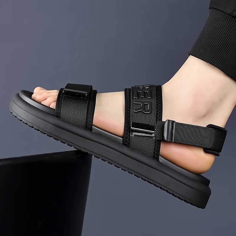 

2026 Summer New Designer Platform Beach Shoes for Men High Quality Roman Fashion Casual Sports Sandals Man