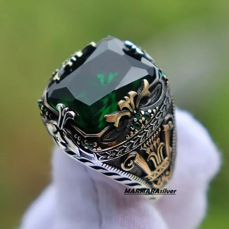 New Gothic Men\'s Green Gem Ring Fashion Bicolor Gold Metal Ring Jewelry Accessories Men\'s Gift Wholesale