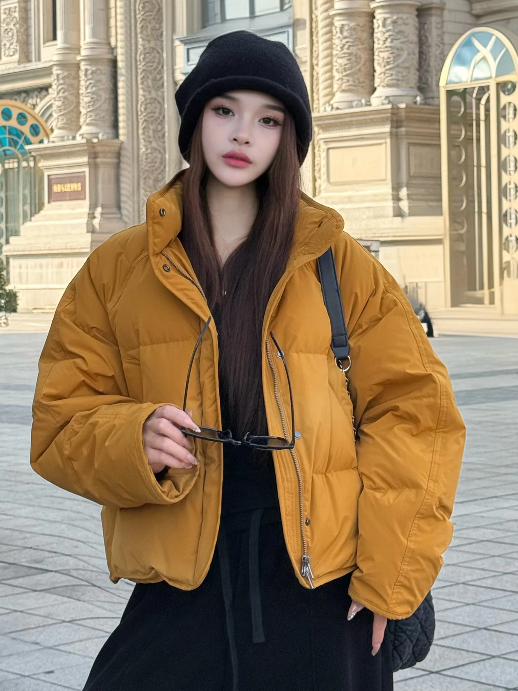 

White Duck down Puffer Jacket Women's Winter New Style Korean Loose Fashion Lightweight Short Bread Style Coat Stand Collar