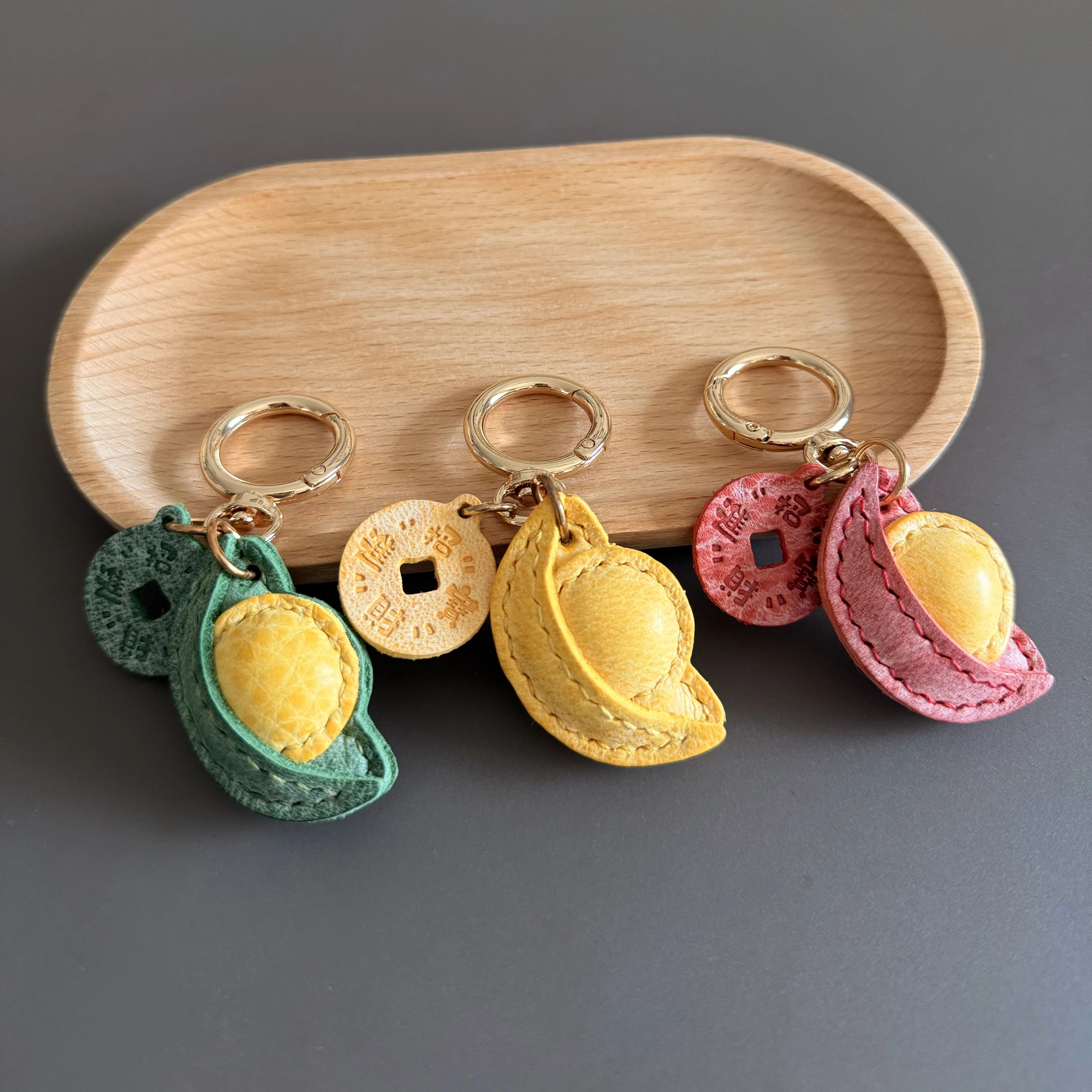 

Shoe-shaped Gold Ingot Creative Handmade Cowhide Keychain Bag Charm Adorable Pendant Wallet Bag Accessory Trendy