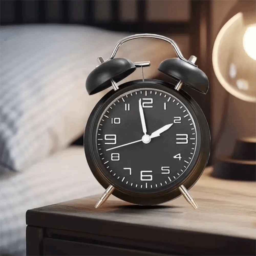 4 Inch Twin Bell Loud Alarm Clock Metal Frame Silent Luminous Student Alarm Clock Strong Wake-up Non-Ticking Table Clock Bedroom