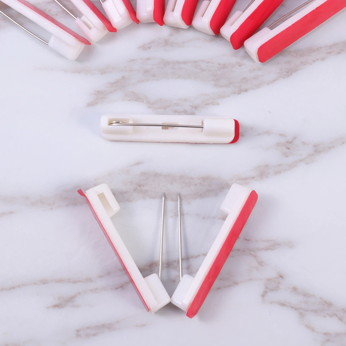 100 Pcs Pins Craft Buckle Safety Pins Name Tags Safety Bar Ribbon Mounting Buckle Pin Durable Plastic Easy Open