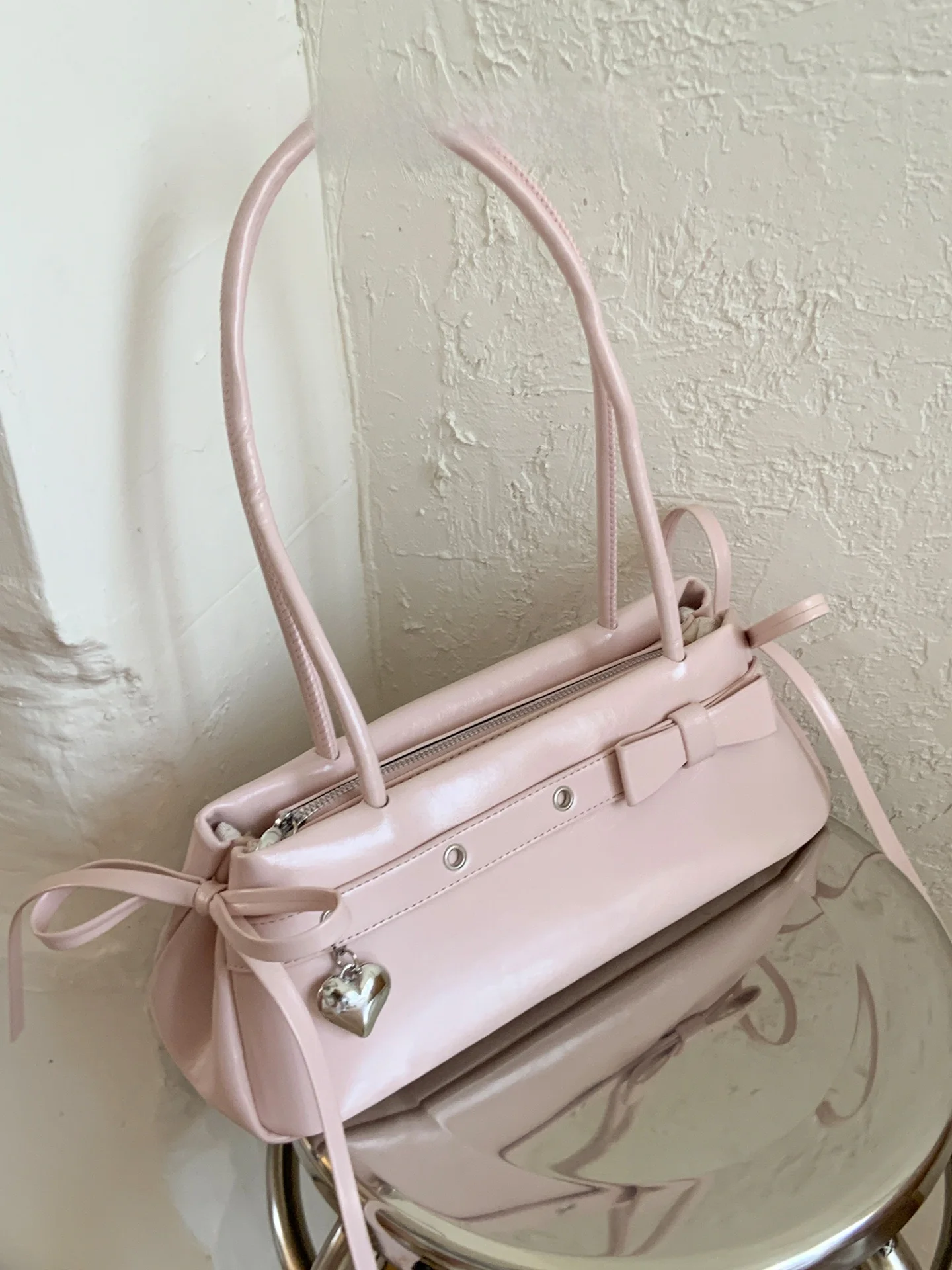 

Red Ballet Sle Women's Bag 2025 New Faion High-End Sensation French Bread Bag Knot Commuting Single oulder Bag