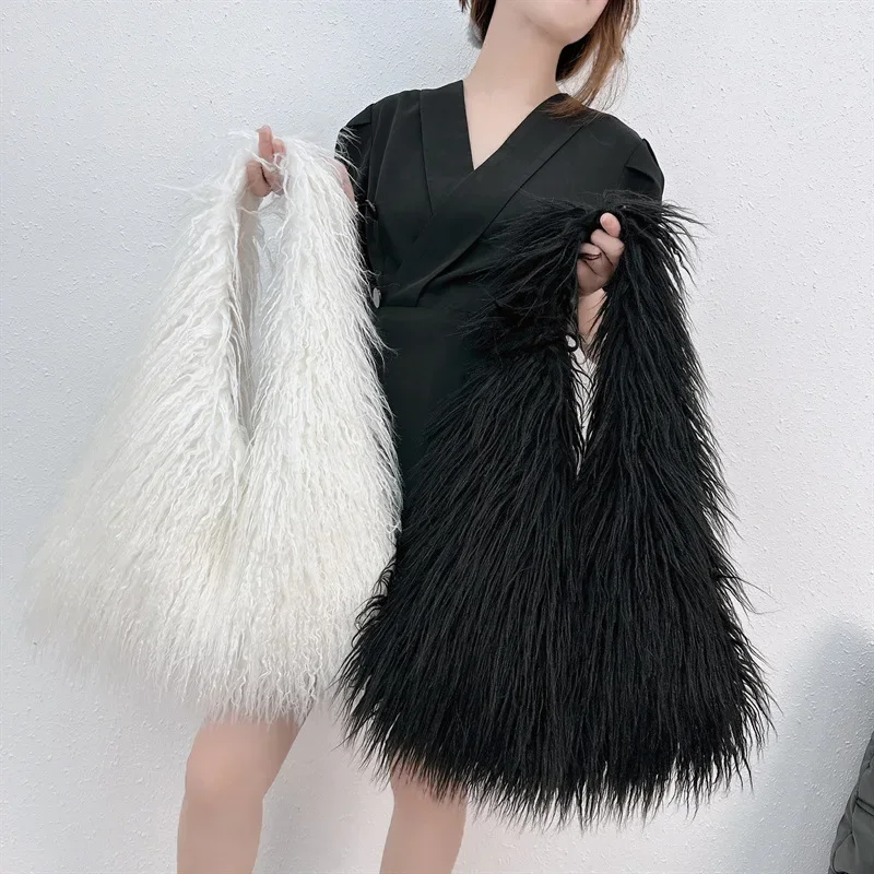 2024 New Wool Women\'s Plush Shoulder Bags Y2k Hot Girls Faux Fur Drawstring Bucket Bag Fashion Female Furry Purse Tote Handbags