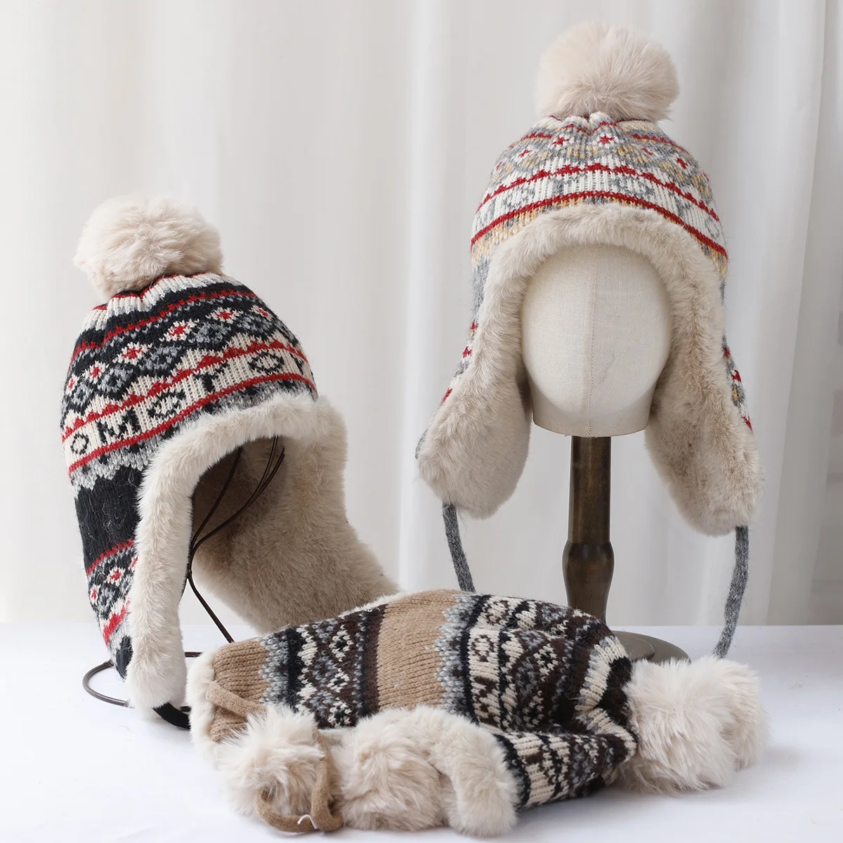 

Japanese style faux rabbit fur padded and thickened Lei Feng hat for autumn and winter, Korean version, warm ear protection.