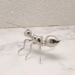 Simple metal ant ornaments, sample room tables, jewelry ornaments