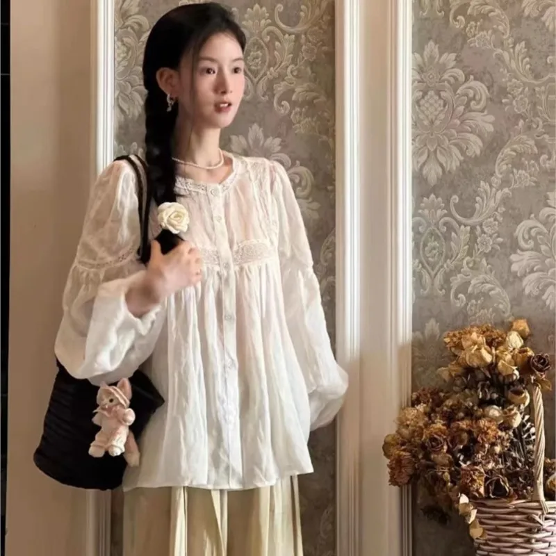 

Johnature Japanese Ramie Pleated Lace Patchwork Shirt 2025 Autumn New Long-sleeved Loose Casual Court-style Tops