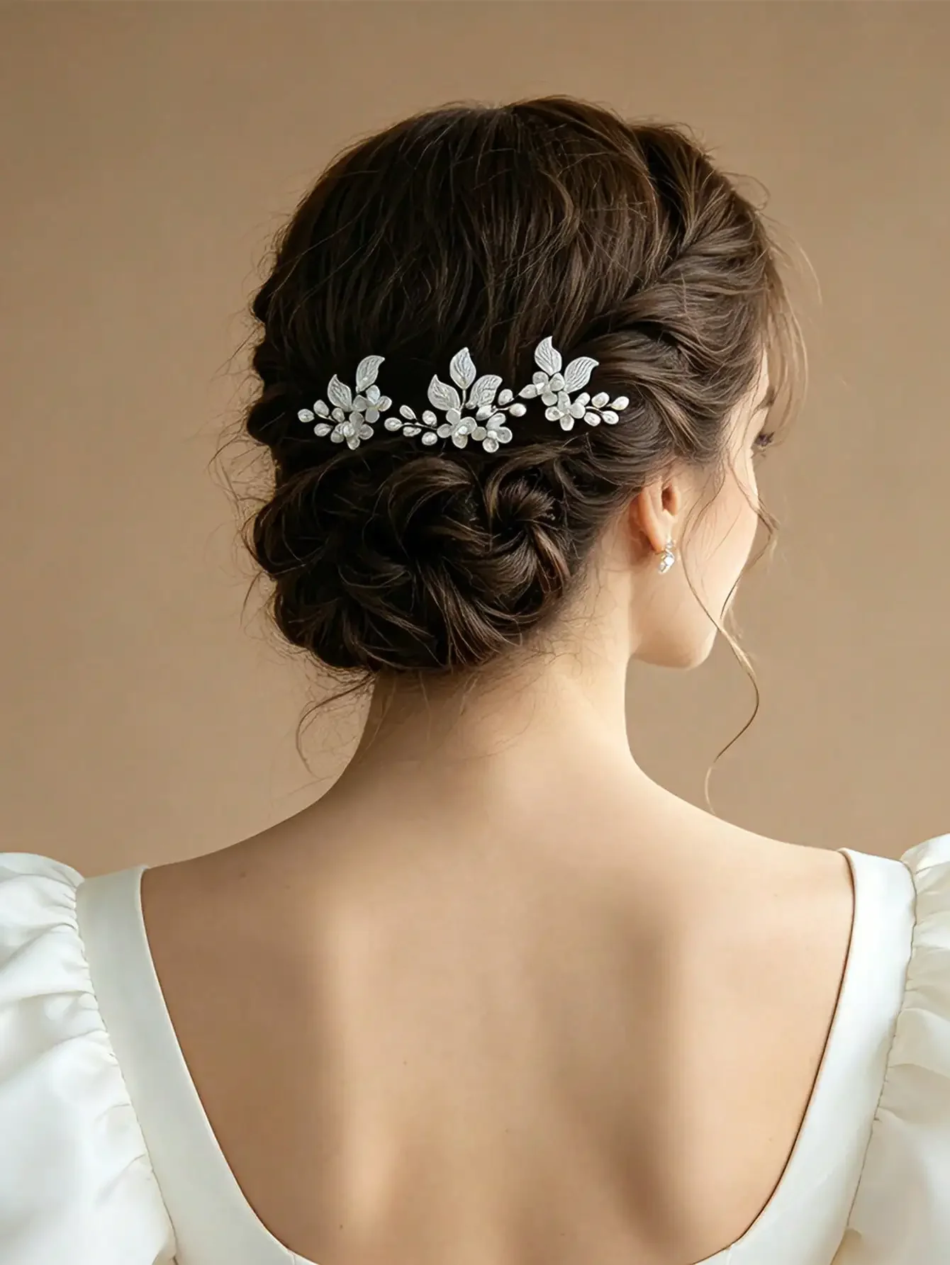 

1pc Resin Flower & Leaf Faux Pearl Decor Minimalist Hair Clip, Suitable For Bride Wedding, Daily Vacation, Party, Birthday, Holiday And Other Occasions