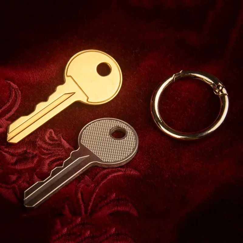 

Скотч и виски (Deluxe Edition) Волшебные трюки Крупным планом Уличные иллюзии Ментализм Реквизит Максимальные ключевые трюки Зникающая магия