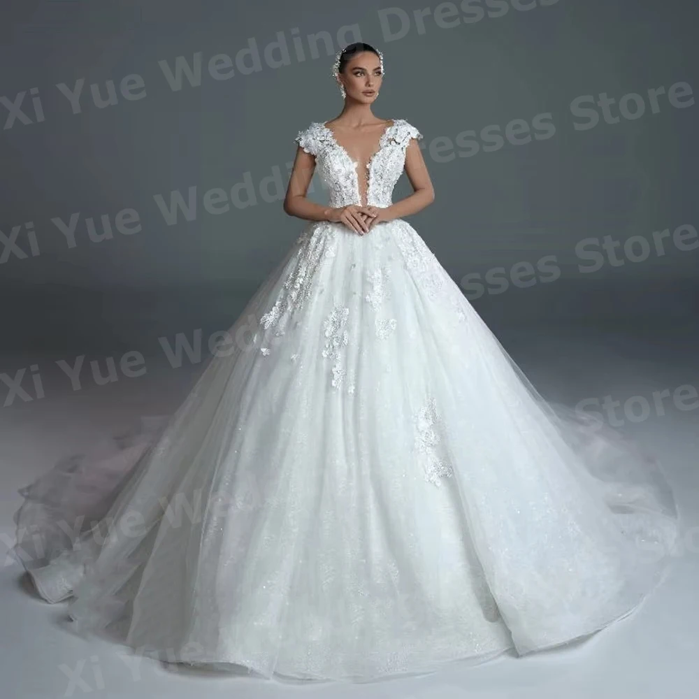 Luxurious A Line Women's Charming Lace Appliques Wedding Dresses Vestido De Novia V Neck Bride Gowns Customized Robe De Mariée