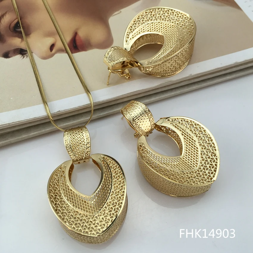 Yuminglai Superior 24K Gold Plated Italian Jewelry Set Hollow Design Pendant and Earrings Jewelry Set for Women FHK14903