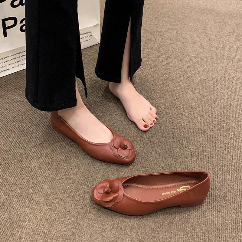 2024 New Solid Color Hot Selling Square Toe Camellia Flat Shoes Women's Comfortable Soft Sole Shallow Mouth Casual Loafers