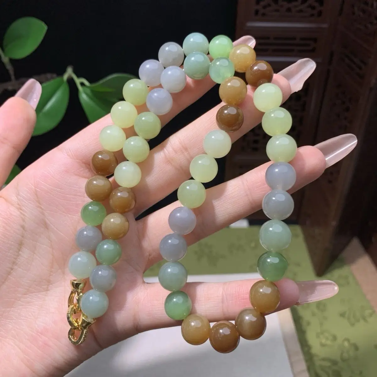 

New natural Hetian jade card 10mm clear water smoke purple sugar jade multi-color gradual change Duobao necklace, send the natio