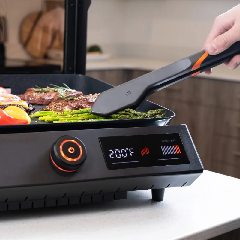 شواية كهربائية من سلسلة Blackstone E مقاس 17 بوصة مع غطاء محرك السيارة، باللون الأسود