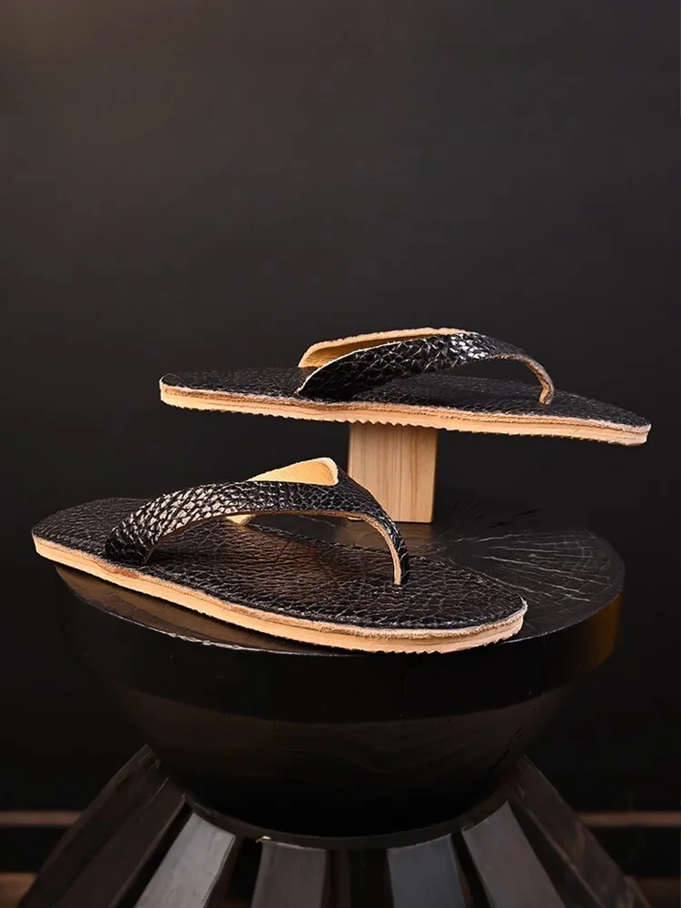 Summer Mens Genuine Leather Beach Sandal High Street Personality Casual Flat Flip Flops  Fashion Clip Toe Outside Footwear Male