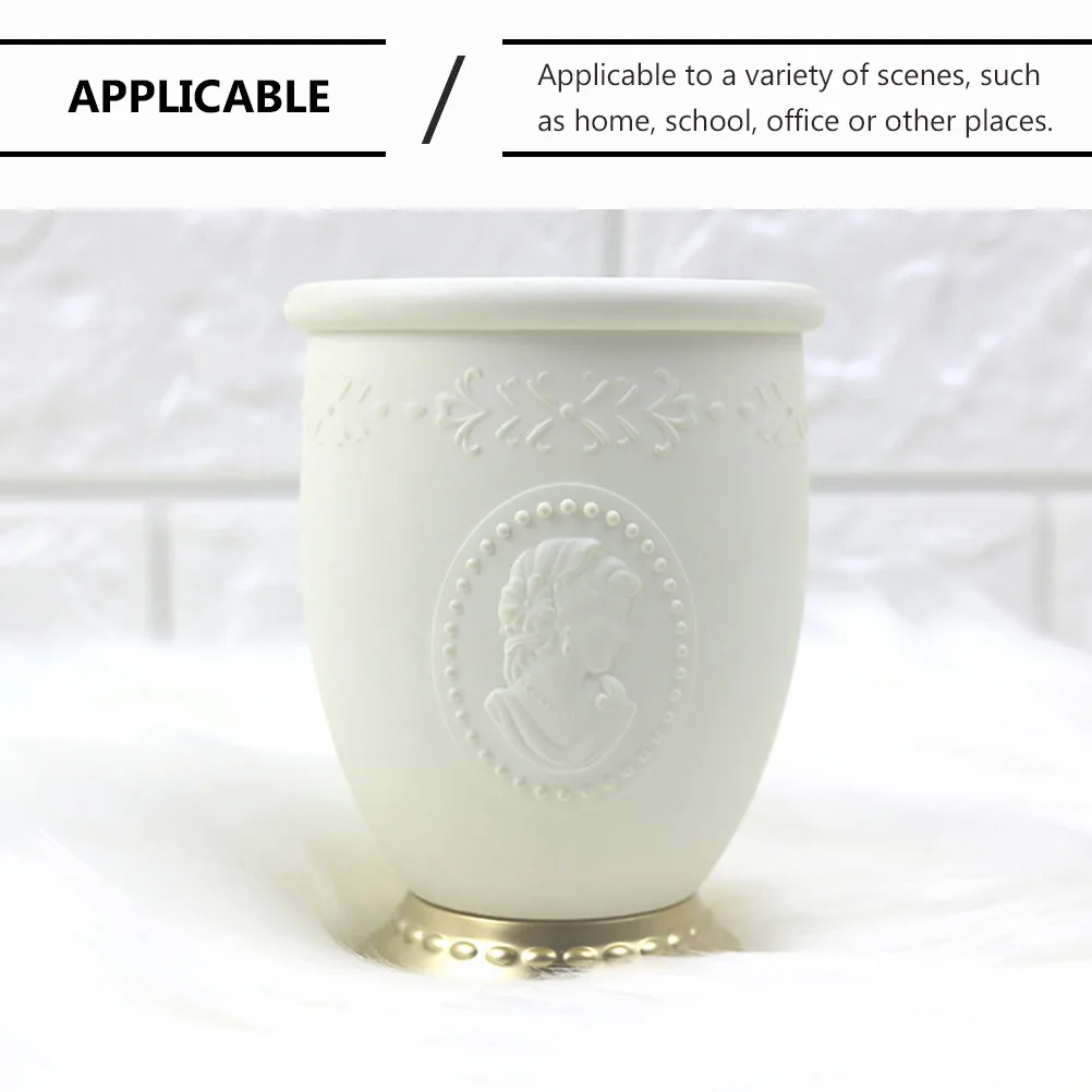 

1Pcs Makeup Brush Storage Holder Premium Creative Desktop Organizer for Pens Cosmetics Sundries European Embossed Design