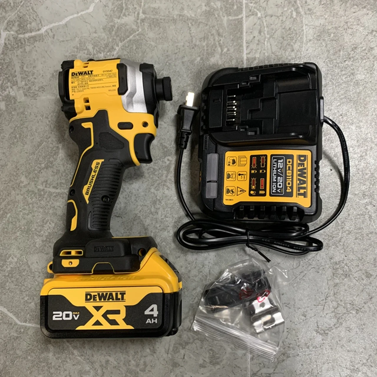 New Dewalt DCF850 1/4