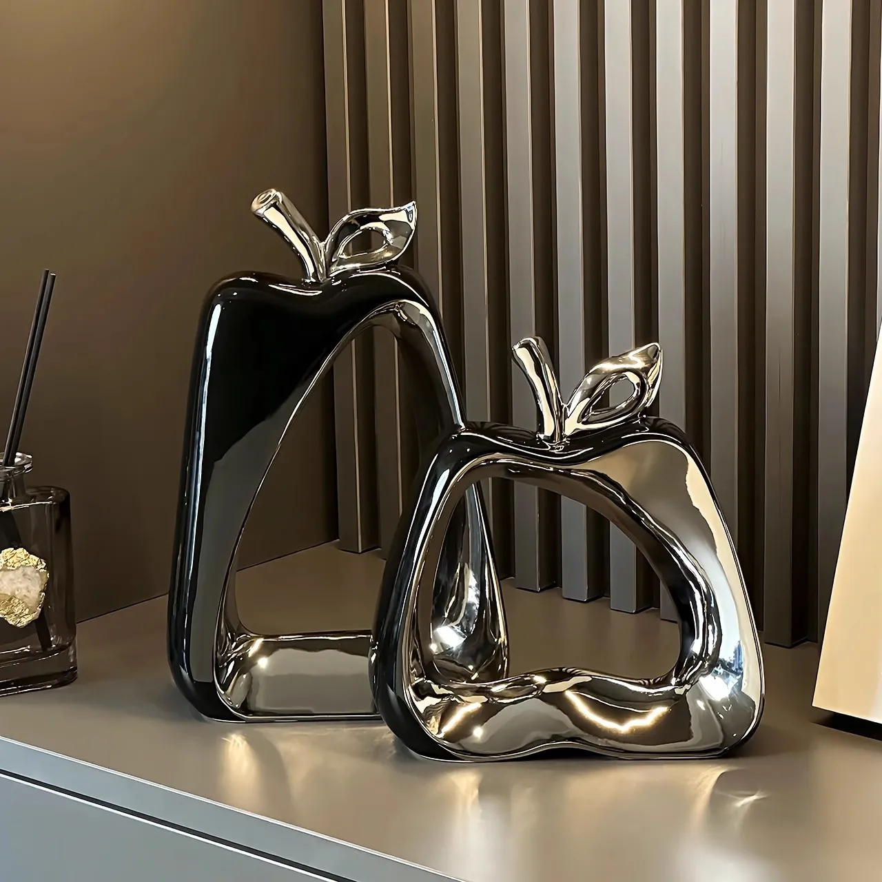 Light luxury high-end home, new house, living room, TV cabinet, wine cabinet, entry-level entrance, apple ornaments, high-end de