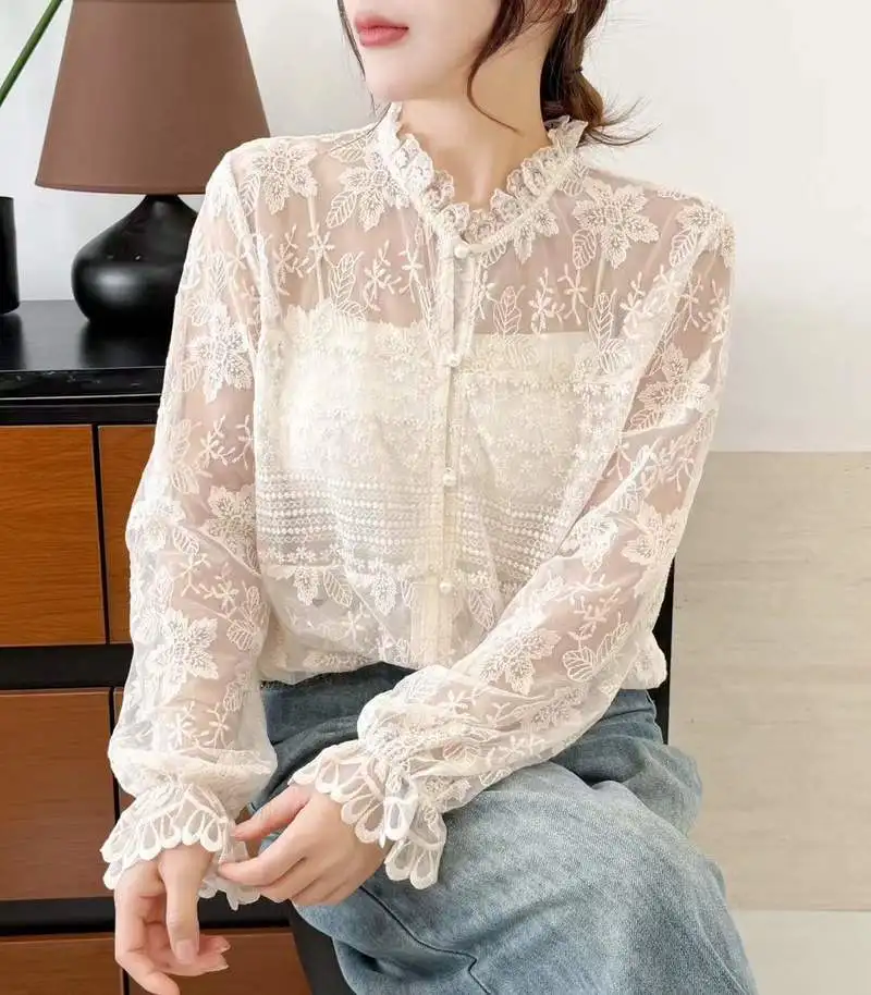 Japanische Süße Mori Mädchen Spitze Stickerei Sheer Perspektive Shirts Frauen Frühling Herbst Stehkragen Langarm Chic INS Bluse