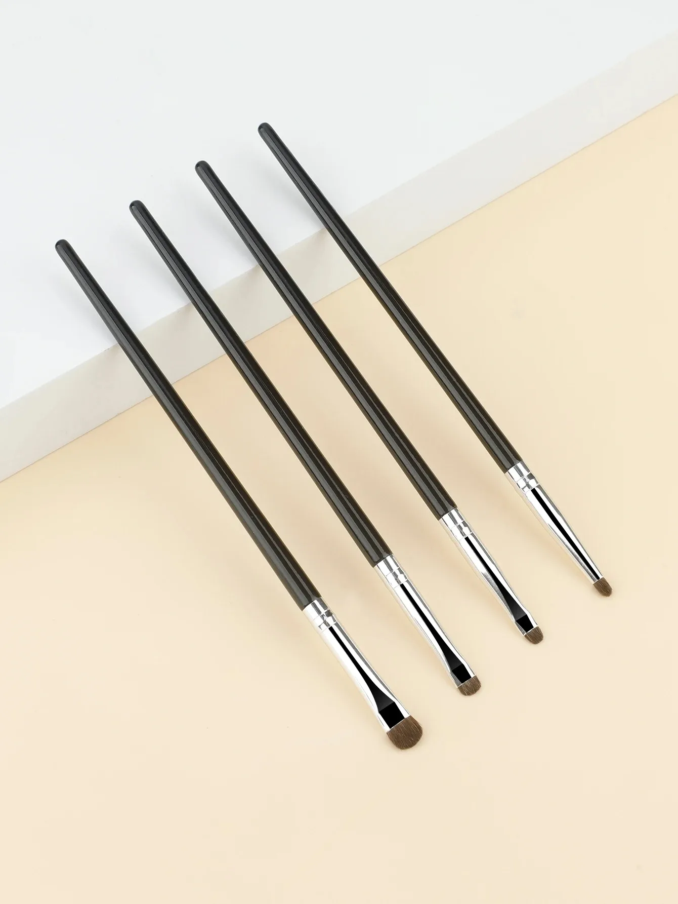 4-delige oogdetailborstelset - Precisie mini-make-upborstels voor eyeliner, vlekken, wenkbrauwen en binnenhoeken, natuurlijk paardenhaar,