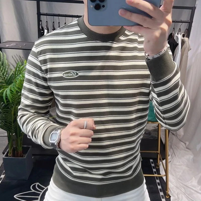 2025 New Autumn Fashion Trend Men's Long-sleeved T-shirt Round Neck Striped Print Slim Casual Sports Sweatshirt