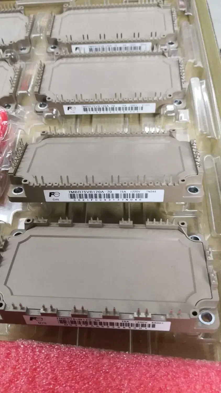 7MBR75VB120A-50 7MBR75VB120A-70 SPEDIZIONE GRATUITA MODULO NUOVO E ORIGINALE