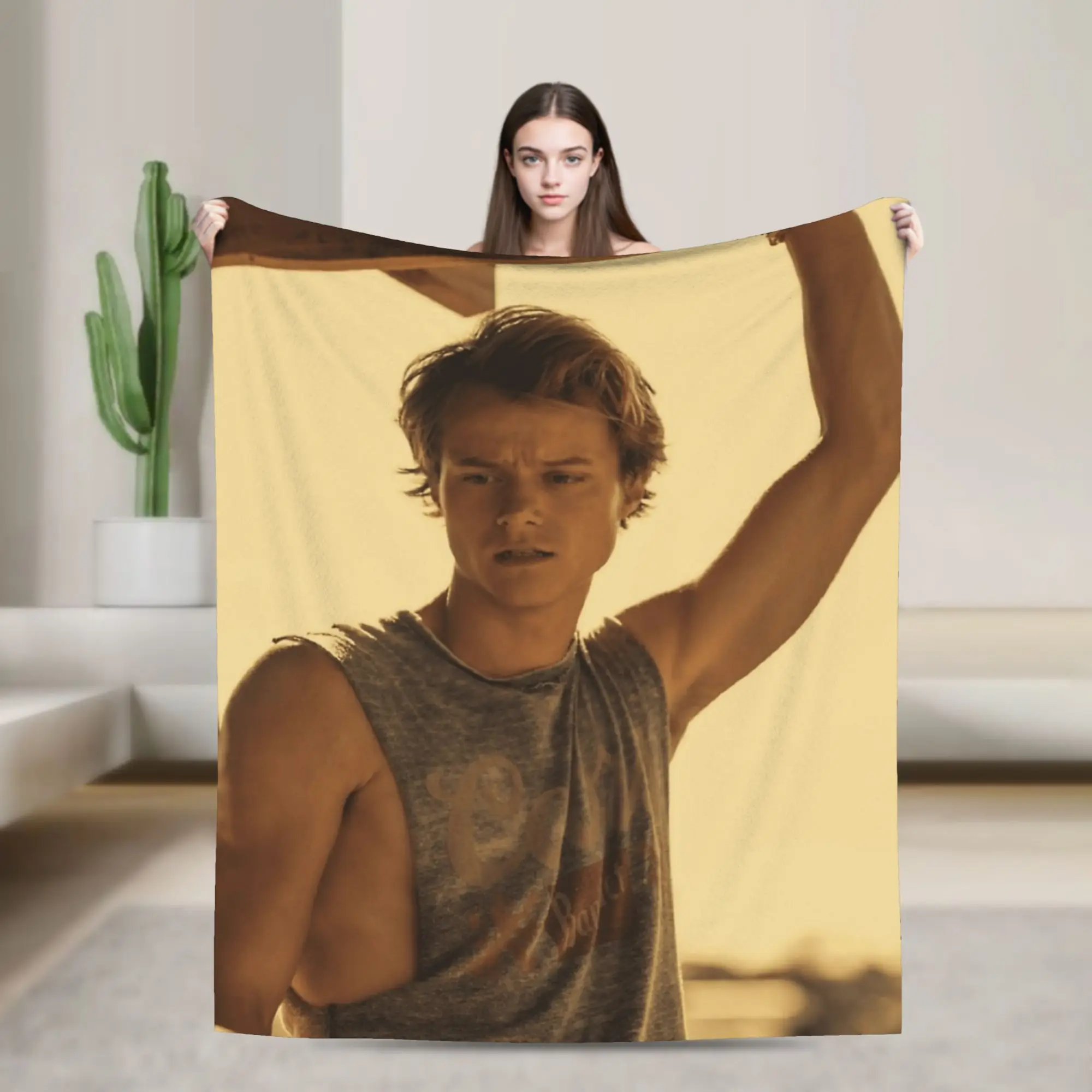 Super Soft Rudy Pankow JJ Maybank Poster Throw Blanket Premium Fleece Flannel Lightweight  Bed Blanket Cozy Fluffy Blankets