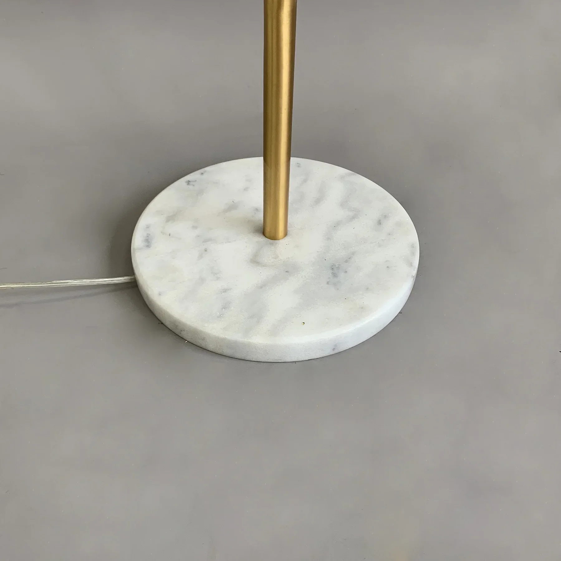 Nordic style simple modern light luxury leaves living room floor lamp soft decoration