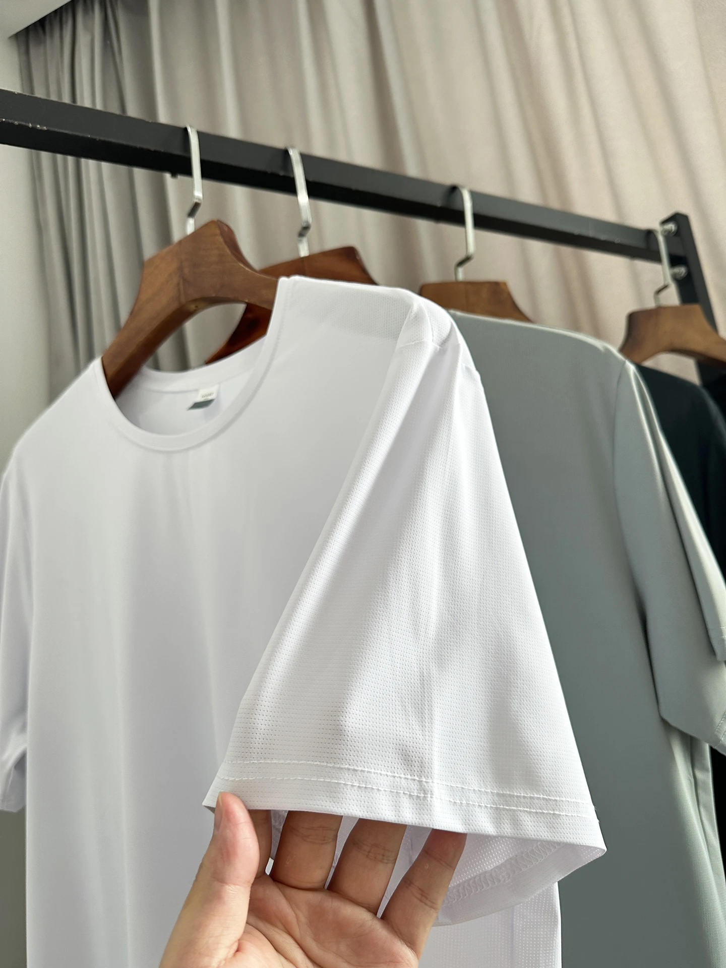 Lightweight Breathable Quick Dry Summer Men's Casual Short Sleeve T-Shirt Full Body Micro Pore Cool High Elasticity Fashion S...
