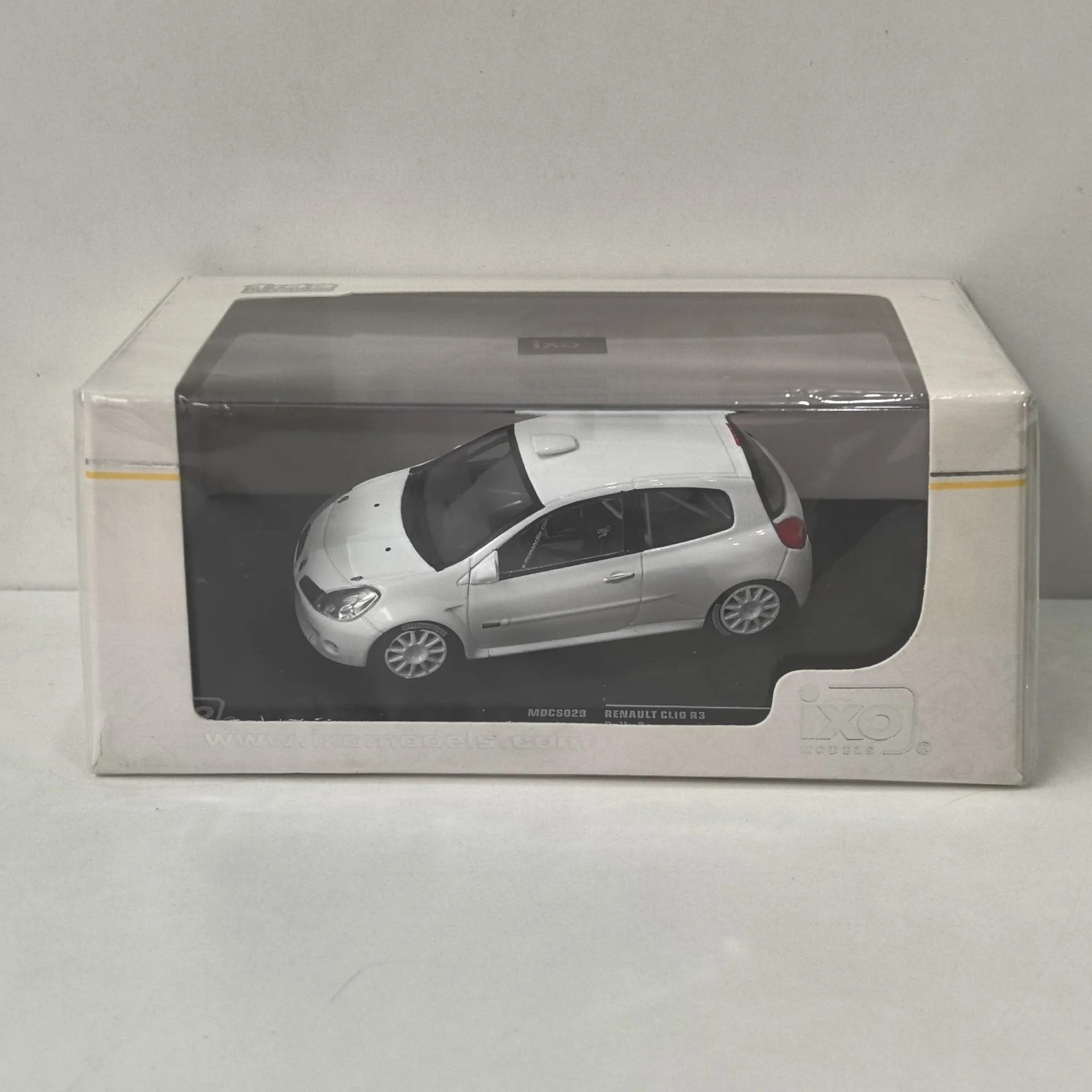 Diecast IXO 1/43 Escala RENAULT CLIO R3 Rally Secs Renault 4P Modelo de coche de aleación