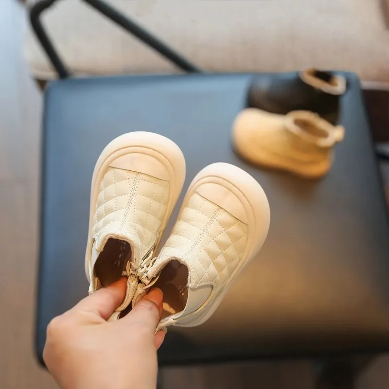 

Toddler Leather Boots Soft Sole First Walker Shoes for Baby Kids Autumn Winter Fashionable Unisex Short Ankle Boots