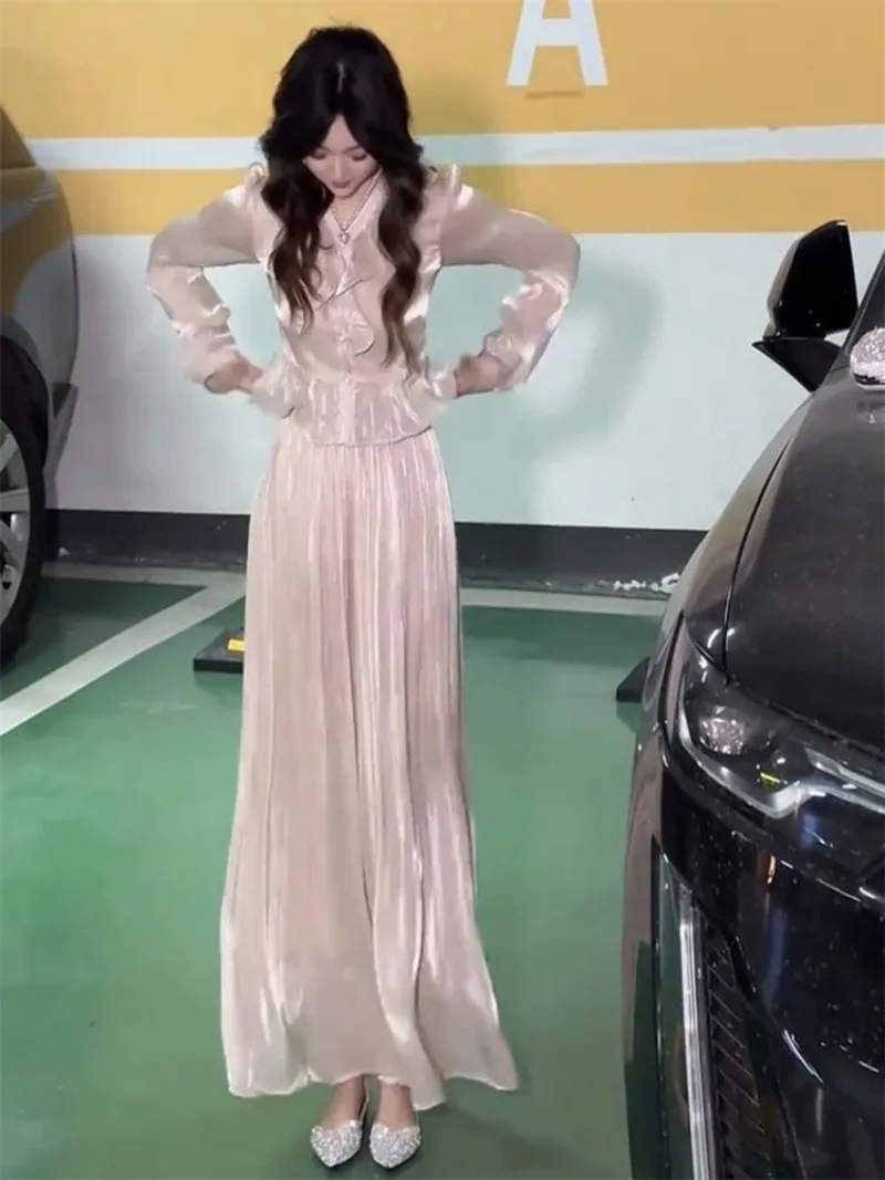 

Новый осенний модный атласный женский комплект из двух предметов, элитная тонкая блузка с длинными рукавами, топ + широкие брюки, элегантный офисный женский костюм