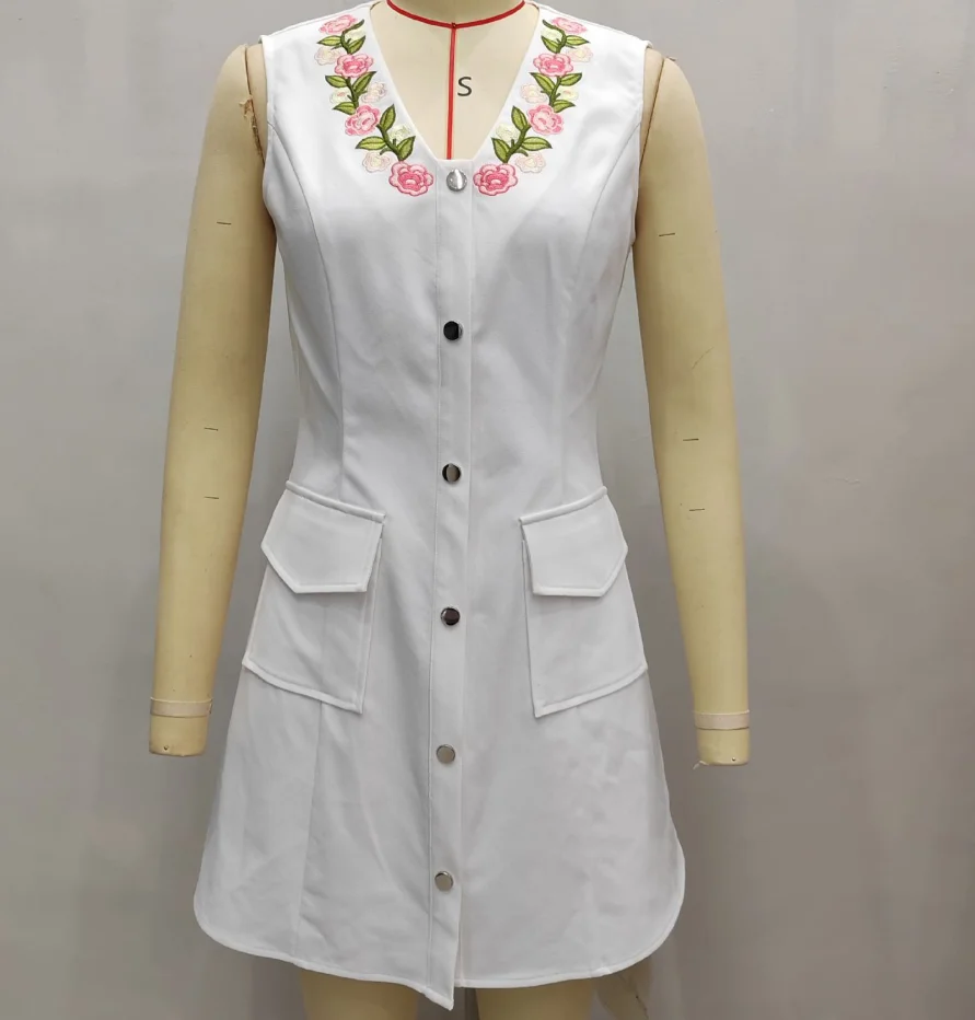 夏の新作 花柄刺繍襟デザイン Vネックボタンフロントノースリーブワンピース レディース エレガント スリム Aラインワンピース