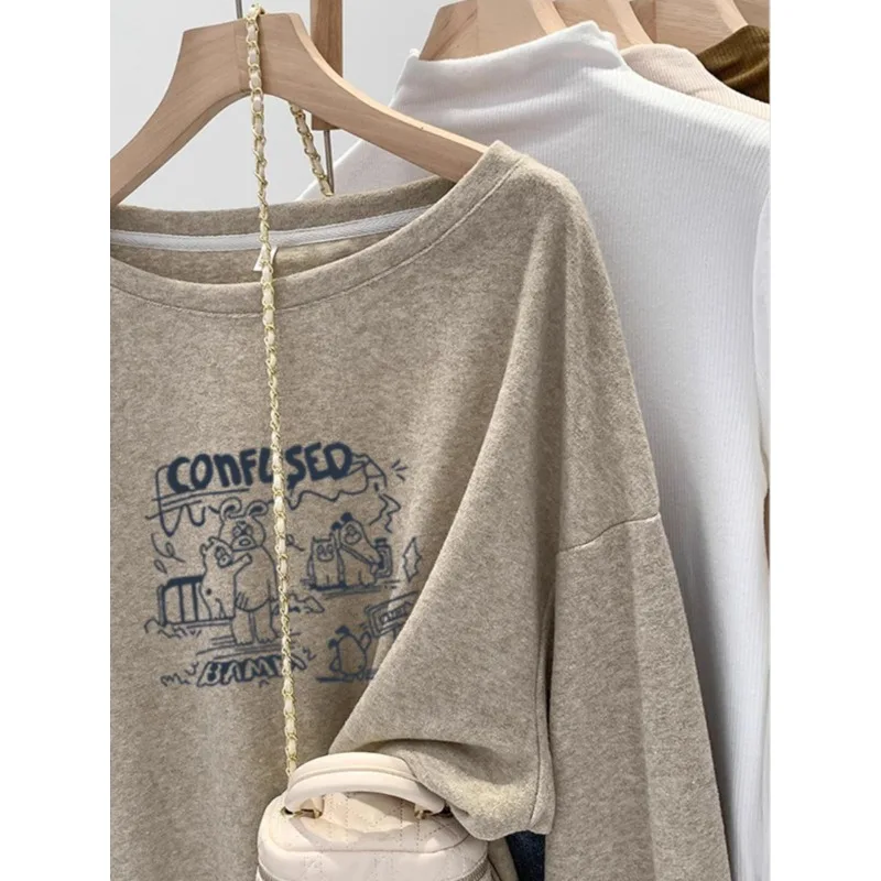 

Простая женская футболка с длинными рукавами с принтом, осенний популярный стиль, свободная утягивающая рубашка, топ