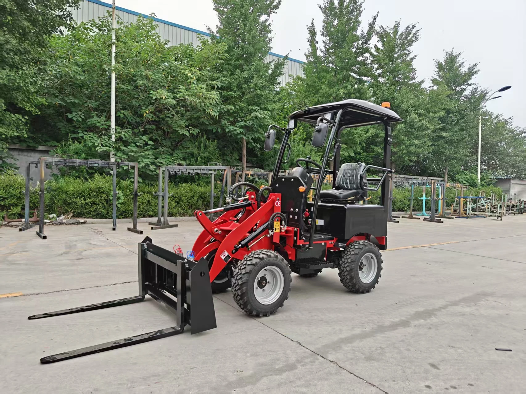 Mini Loader with Large Capacity Skid Steer Loader Front Loader Backhoe Loader Wheel Loader for Home Use Factory Direct Sale