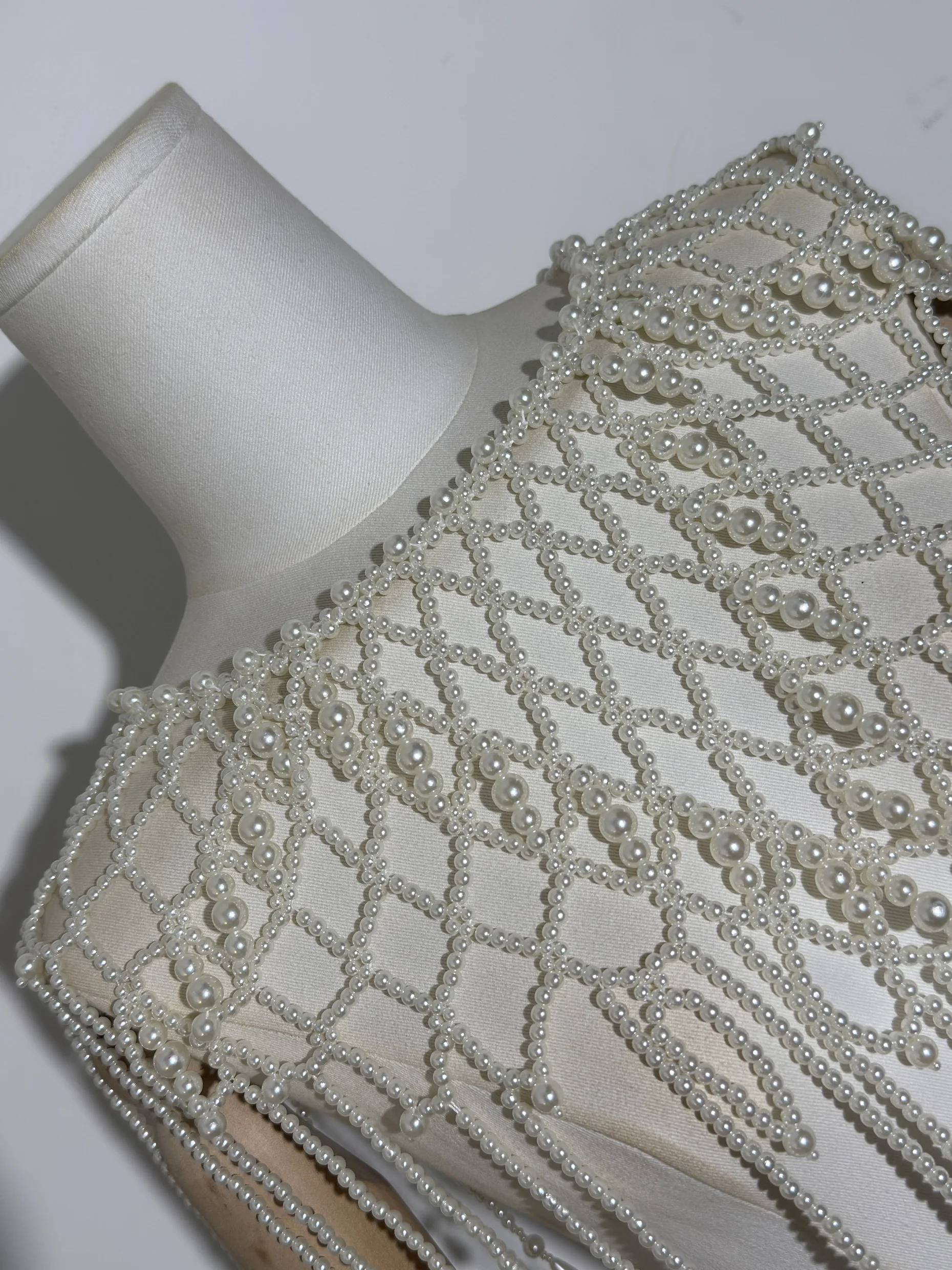 華やかな手作りの新しい繊細なパターンの女性の絶妙なパールポンチョショールスカーフネックレスビーズフリンジトップカバーアップビーチウェア