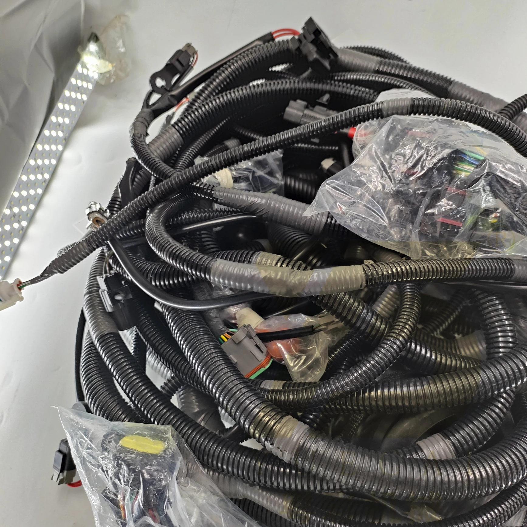 Yue Cai Excavator M…