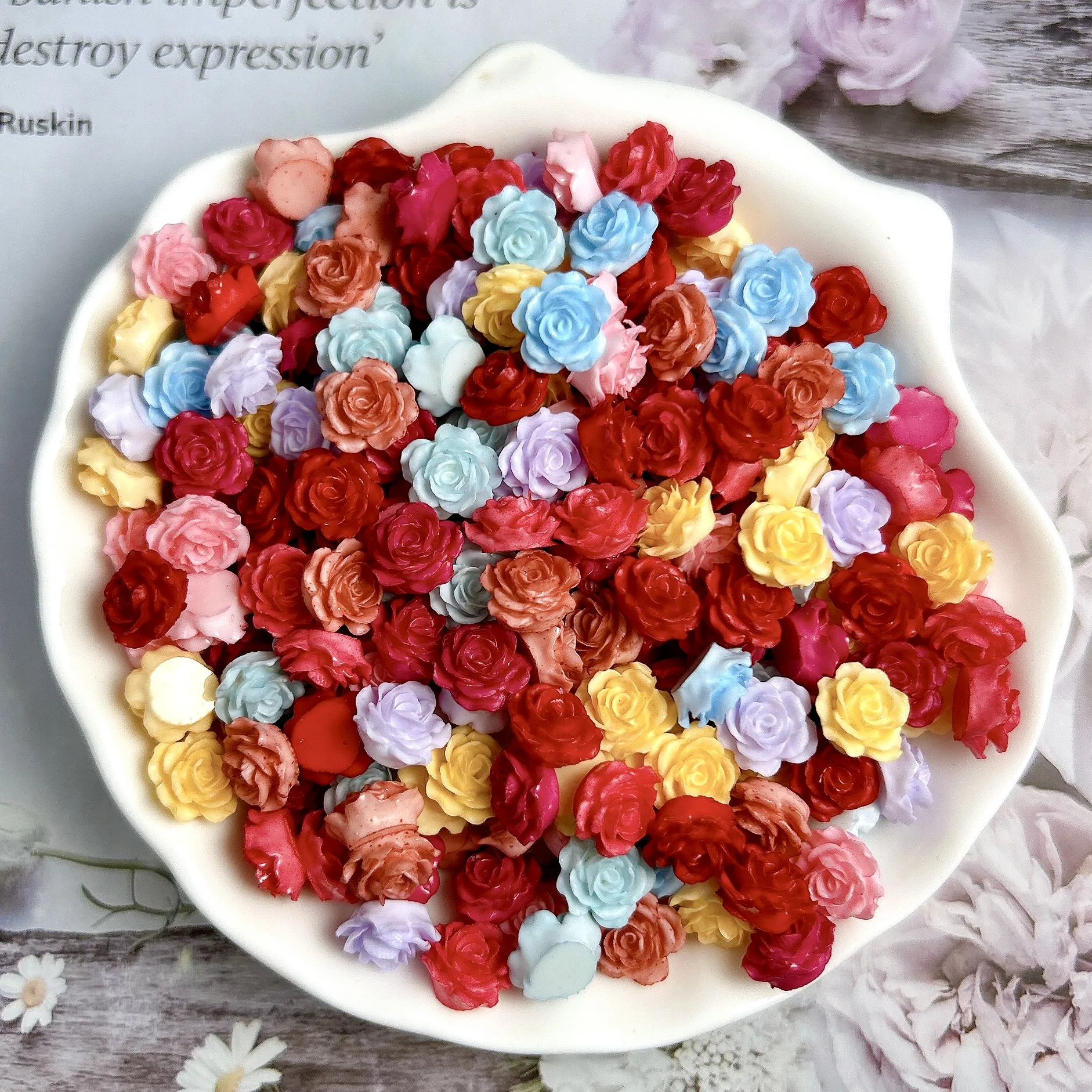 Leuchtende kreative weiche Blumen Harz Nagel Charms mehrere Farben süße Rose Nail Art Dekorationen für DIY Ohrringe Nägel liefert