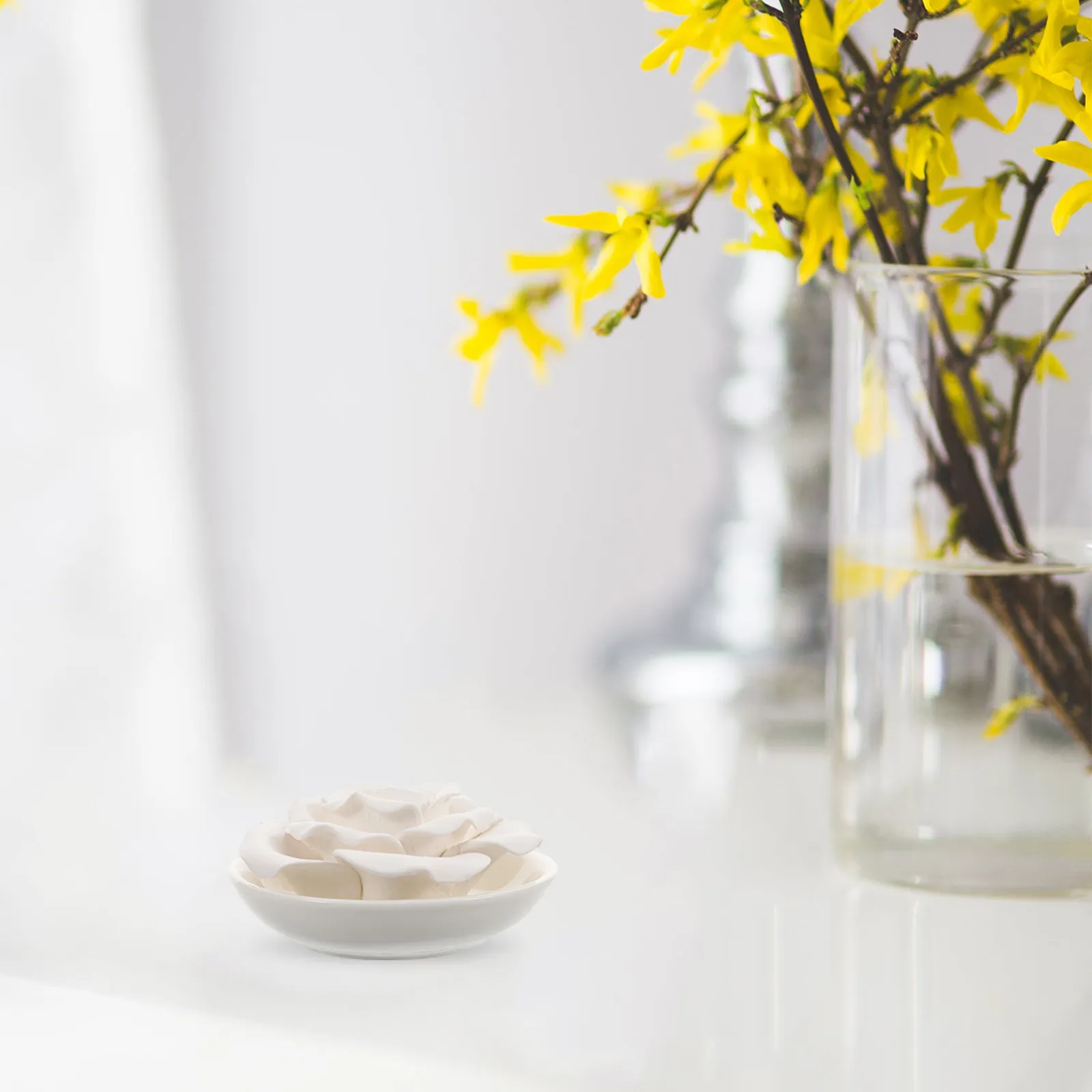 Portable Essential Oil Diffuser Stone Flower Shape Perfume Aromatherapy Stone Home Fragrance Enhancer Desk Decor Car Bedroom