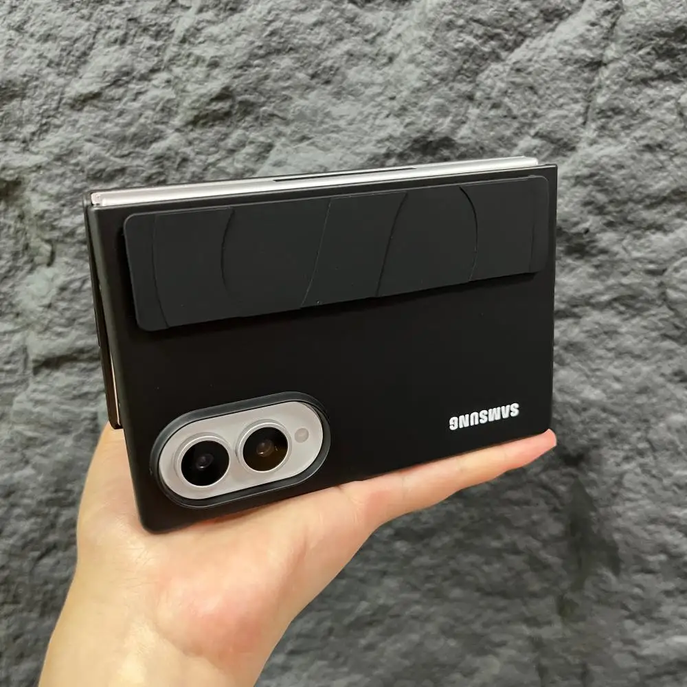 Flüssigsilikon-Armband-Handyhülle für Samsung Galaxy Z Fold 8Ultra Fold 8 7 6 5 4 3 Einfarbige Hartschalen-Schutzhülle aus PC – Detail 9