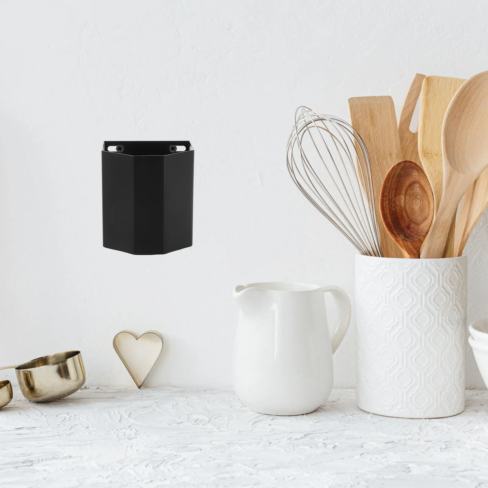 

Bottle Cap Catcher Wall Mounted Modern Silver Finish Storage Bucket for Beer Caps Organization Home Bar Utility Room Decor