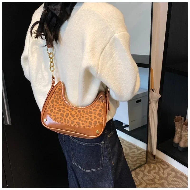 

Super Popular Niche Handbag for Women Autumn and Winter Popular Leopard Print Crossbody Bag Versatile Single Shoulder Armpit Bag