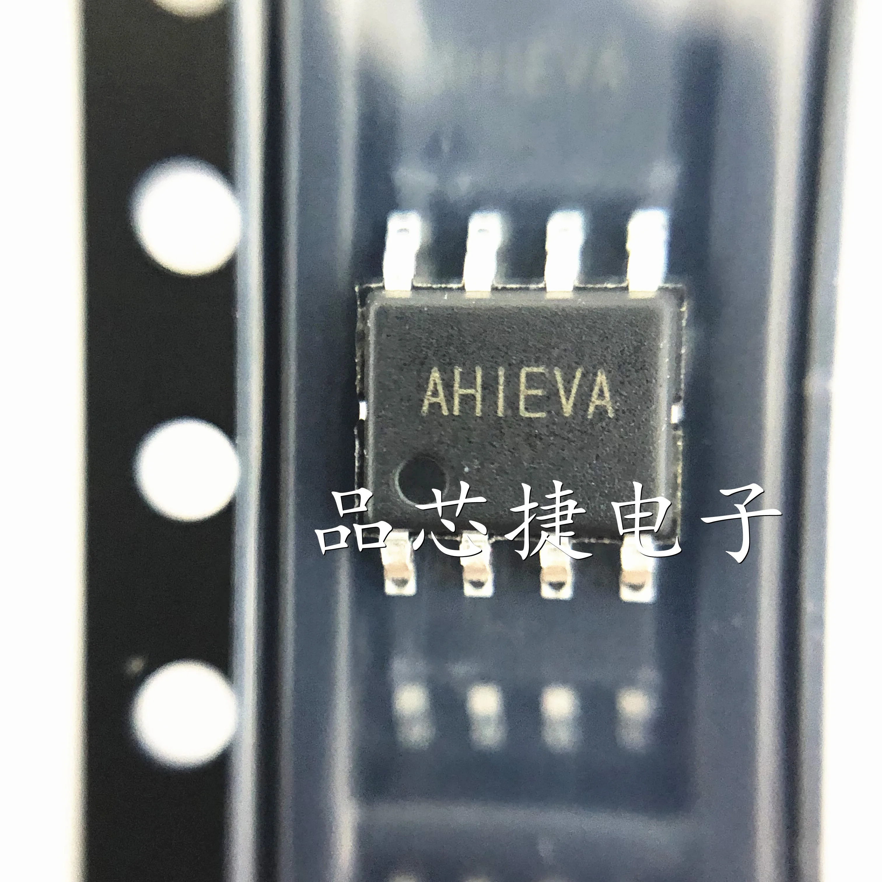 10pcs/Lot SY8204FCC Marking AHI SOIC-8 High Efficiency Fast Response, 4A, 30V Input Synchronous Step Down Regulator