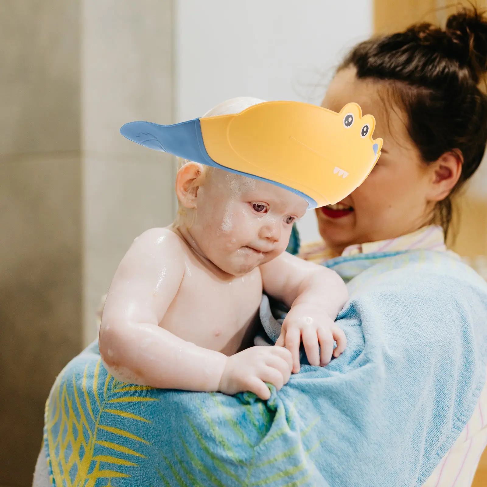 Waterproof Adjustable Kids Shower Cap Toddler Hair Washing Shield Bath Visor Hat Eye Ear Protection Soft Children Shampoo Cap